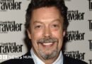 Muere a los 80 años Tim Curry, actor de 