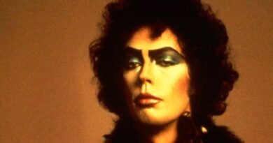 Muere a los 80 años el actor Tim Curry, la estrella de ‘The Rocky Horror Picture Show’