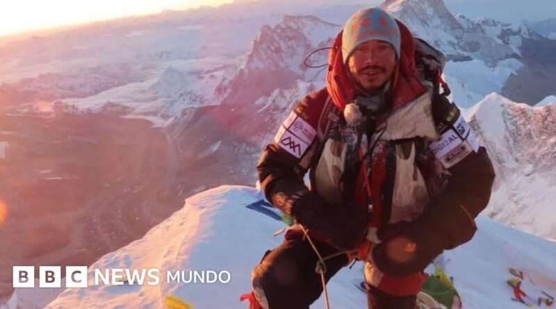 Muere en una avalancha Nirmal Purja, el alpinista que conquistó las 14 montañas más altas del mundo - BBC News Mundo