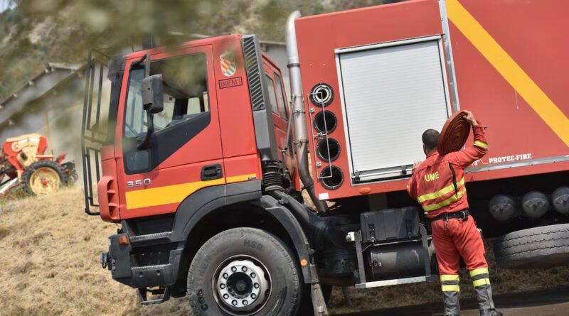 Muere un militar de la UME en un accidente durante la extinción del incendio de Las Peñas de Riglos (Huesca)