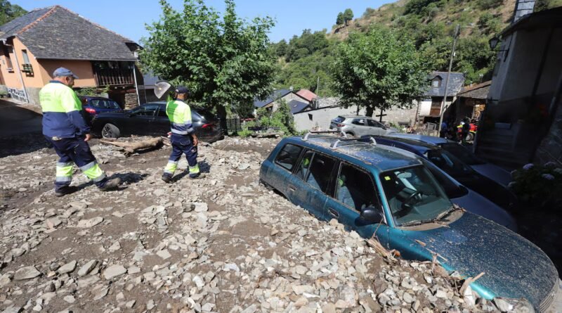 Mueren dos mujeres y dos menores resultan heridos tras una riada en Manzanedo de Valdueza (León)
