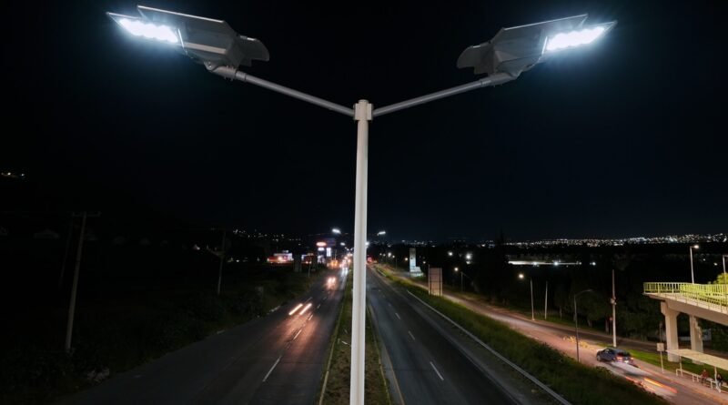 Municipio de Querétaro termina instalaciones de nuevas luminarias en el Libramiento Norponiente - RR Noticias
