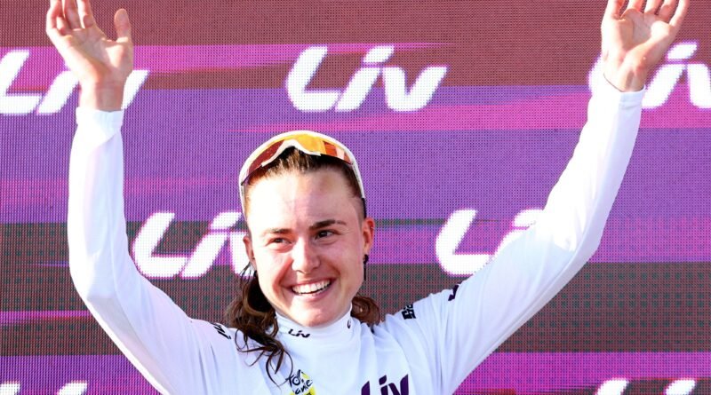 Paula Blasi logra la libertad en el UAE y vuela espléndida en la crono del Tour de Francia