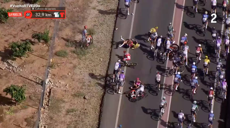 Pogacar se cae a falta de 32 kilómetros de meta y abandona La Vuelta en la octava etapa