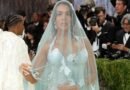 Por qué Georgina y Cristiano fueron de Gucci en su boda: el diseñador Demna Gvasalia dice que fue un sueño vestirles