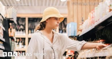 Por qué cada vez más turistas disfrutan visitando supermercados durante sus vacaciones - BBC News Mundo