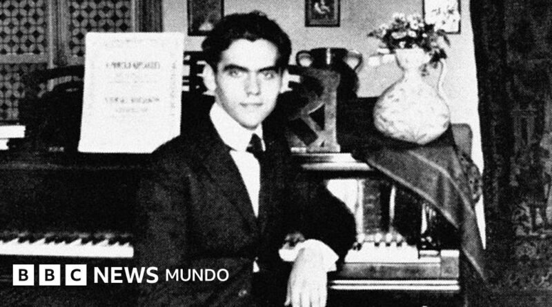 Por qué no se han podido encontrar los restos de García Lorca 90 años después de su ejecución en la Guerra Civil española - BBC News Mundo