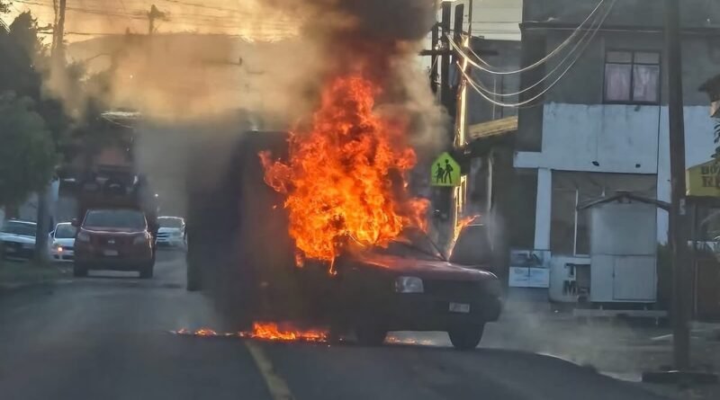 Reportan al menos 11 bloqueos en Michoacán tras operativo contra el CJNG  - RR Noticias