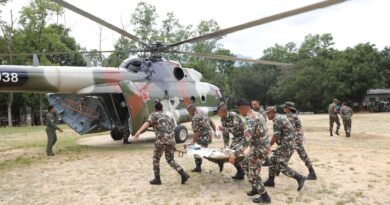 Rescatan con vida a una niña de seis años tras 60 horas atrapada en un hueco en Nepal - RR Noticias