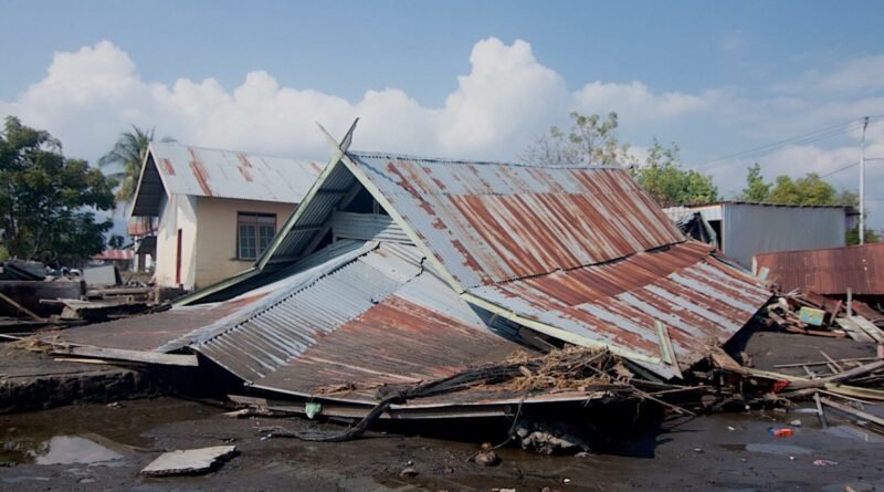Suben a 47 los muertos tras un terremoto de magnitud 7.7 en Indonesia - RR Noticias