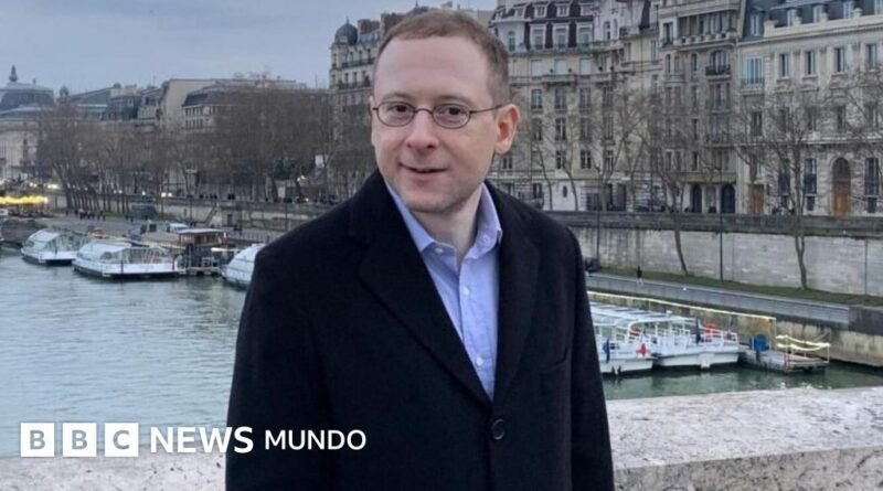 Suspenden al académico que acusó de plagio al profesor de la Universidad de Cambridge que apareció muerto - BBC News Mundo
