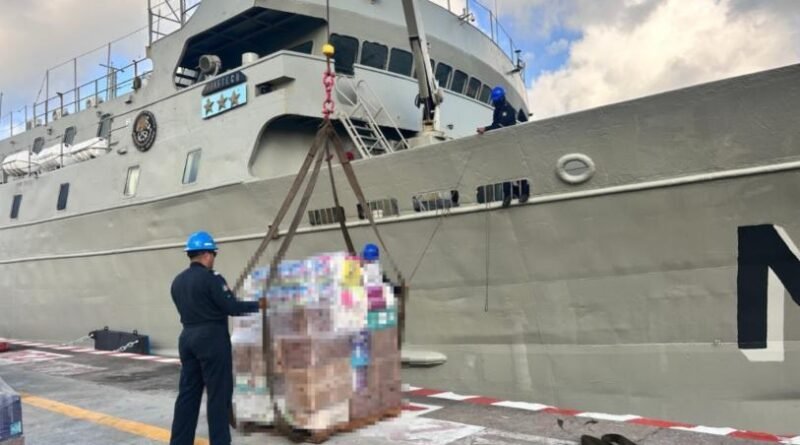 Trasladan más de 718 toneladas de ayuda a Venezuela en buques de la Armada - RR Noticias