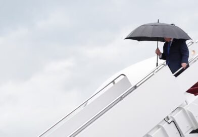 Trump asegura que las conversaciones con Irán se reanudarán este lunes 