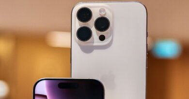 ¿Para qué sirve el pequeño sensor que algunos celulares tienen junto a las cámaras?