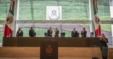 El Fiscal General del Estado, Víctor Antonio De Jesús Hernández*, asistió a la entrega del *Quinto Informe de Gobierno del Gobernador Mauricio Kuri González*, realizada ante la *LXI Legislatura del Estado de Querétaro*.