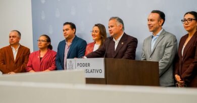 Santiago Nieto y el GPM contrastan V Informe de Gobierno.