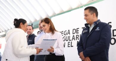 Beneficia Gobierno del Estado a familias de Cadereyta con títulos de propiedad