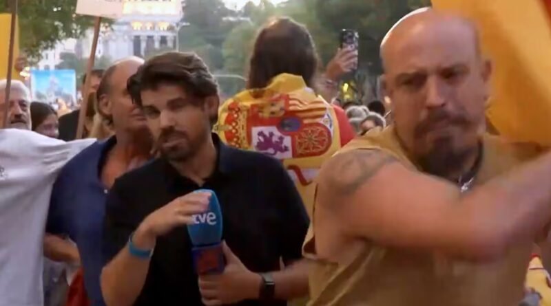 Agresiones a los periodistas en Ceuta: del “¡traidores!” al “¡ojalá os violen!”