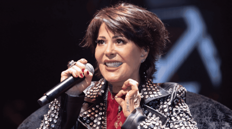 Alejandra Guzmán sufre luxación de cadera durante concierto en Veracruz - RR Noticias