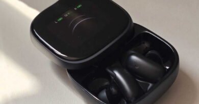 Anker soundcore Liberty 5 Pro Max: ¿vale la pena tener una pantalla en el estuche de tus audífonos?