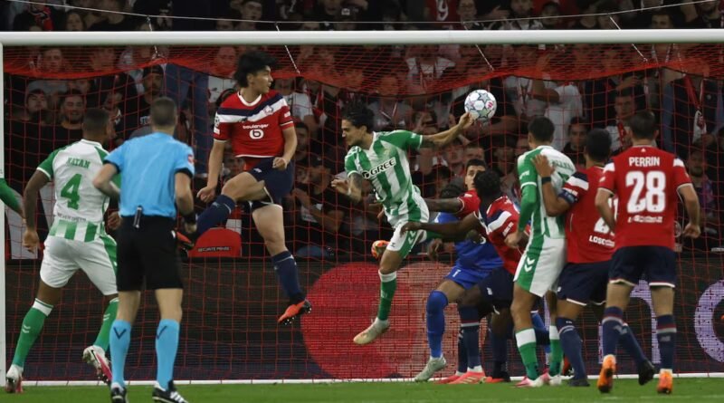 Bartra impulsa a un Betis que se estrena con victoria en Lille