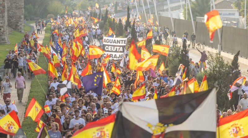 Ceuta se echa a la calle para exigir soluciones a la crisis migratoria