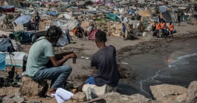Ceuta se resigna a vivir en la excepción