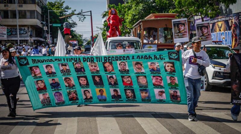 Culiacán marcha por la paz: ciudadanos exigen un alto a la violencia y buscan a sus desaparecidos  - RR Noticias