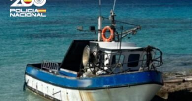 Detenido el patrón de un barco pesquero que trasladaba inmigrantes a Formentera