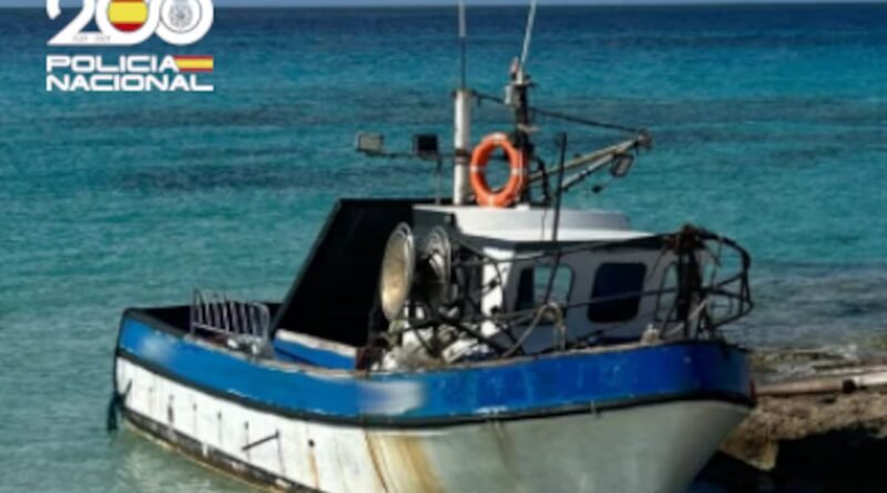 Detenido el patrón de un barco pesquero que trasladaba inmigrantes a Formentera