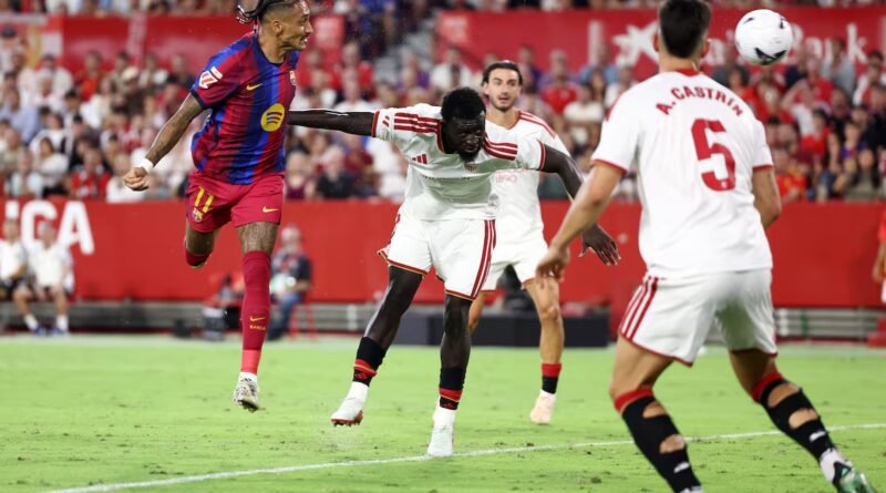 El Barça de Raphinha revienta a un enérgico Sevilla