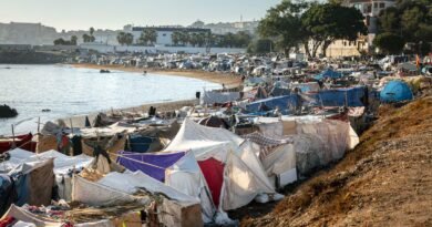 El Gobierno confía en despejar las playas de Ceuta tras desbloquear la Audiencia Nacional el traslado al puerto
