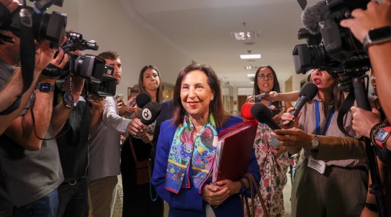 El Gobierno limita a Margarita Robles las explicaciones sobre la gestión del CNI en la crisis de Ceuta