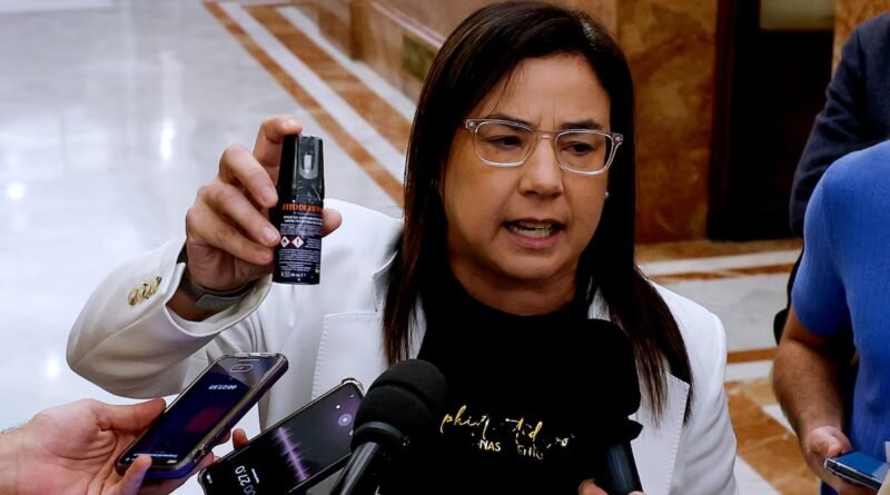 El PP admite el “error” del vaciado del bote de gas pimienta en los baños del Congreso: “No quería que hubiera una desgracia”