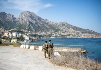 El PSOE estudia una reforma para salvar el “vacío legal” planteado por el Supremo para devolver a migrantes que entren a nado