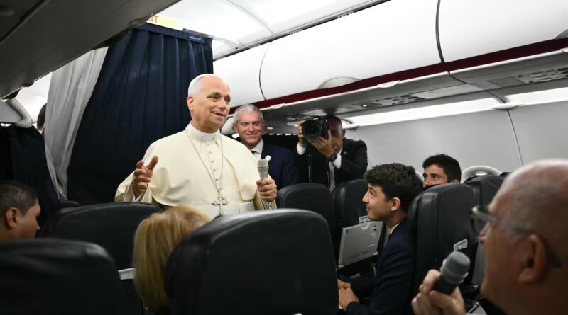 El Papa, sobre Maricarmen: “¿Cuál es el problema en el sistema que permite que una anciana sea echada de su casa?”