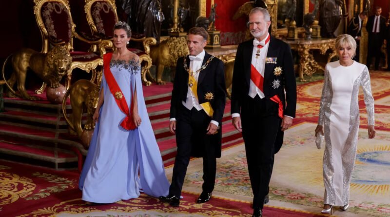 El Rey habla ante Macron sobre Ceuta: “No podemos afrontar solos una responsabilidad que es de todos”