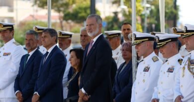 El Rey rinde homenaje a las víctimas del 11-S en la base de Rota