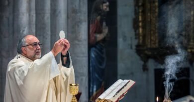 El arzobispo de Oviedo llama a la “reconquista” frente a “la pretensión marroquí”