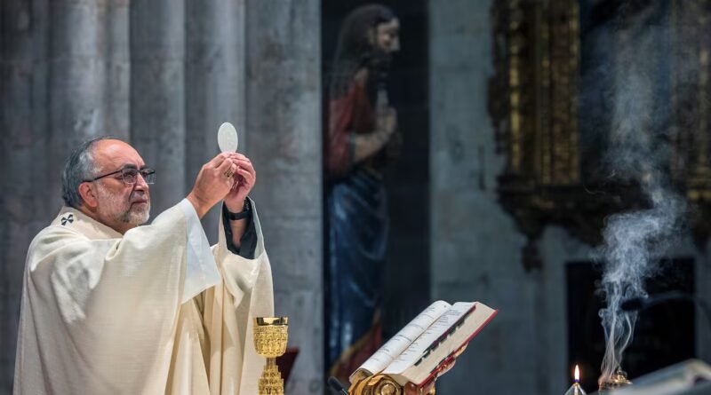 El arzobispo de Oviedo llama a la “reconquista” frente a “la pretensión marroquí”