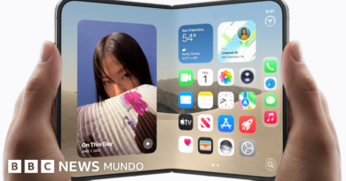 El costoso iPhone pleglable, la apuesta del nuevo jefe de Apple El costoso iPhone pleglable, la apuesta del nuevo jefe de Apple - BBC News Mundo
