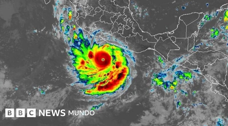 El huracán Polo alcanza la categoría 5 en tiempo récord y amenaza las costas de México - BBC News Mundo