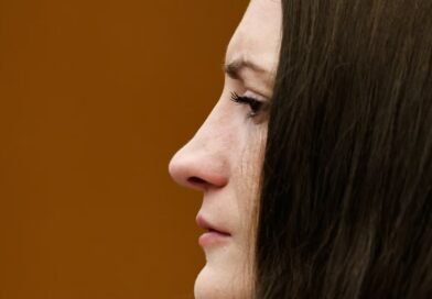 El jurado del caso de Lindsay Clancy no logra llegar a un veredicto unánime y el juez les ordena seguir deliberando