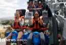 El parque de atracciones Six Flags en California clausura la montaña rusa X2 tras cientos de denuncias de lesiones cerebrales - BBC News Mundo