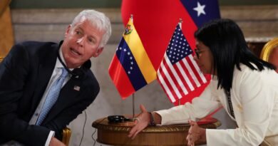 El secretario de Energía de Estados Unidos impulsa en Caracas nuevos acuerdos petroleros