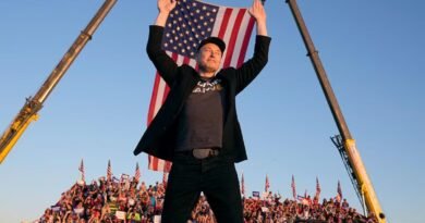 Elon Musk a una de sus exesposas, en un documental en Venecia: “Necesitamos tener una legión de hijos antes de la guerra civil”