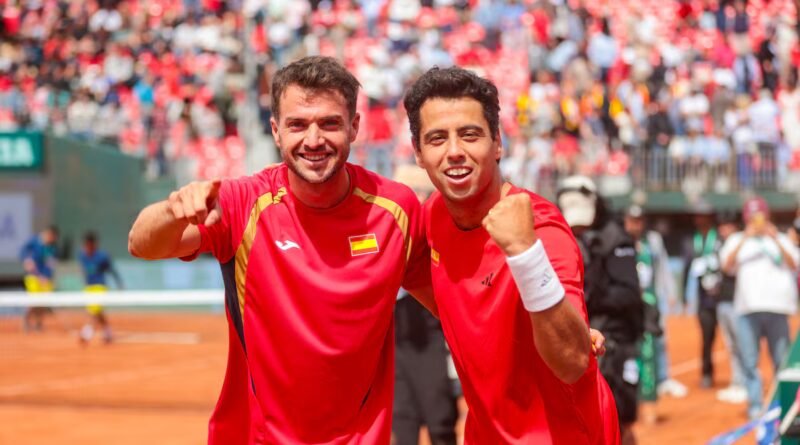 España sonroja a Chile y disputará las Finales de la Copa Davis en Bolonia