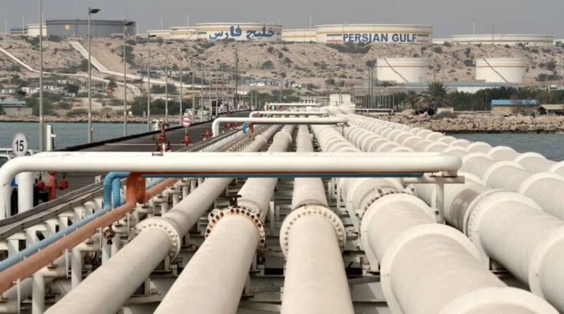 Estados Unidos bombardea tres petroleros iraníes, uno de ellos cerca de la estratégica isla de Jarg, en respuesta a ataques de Teherán