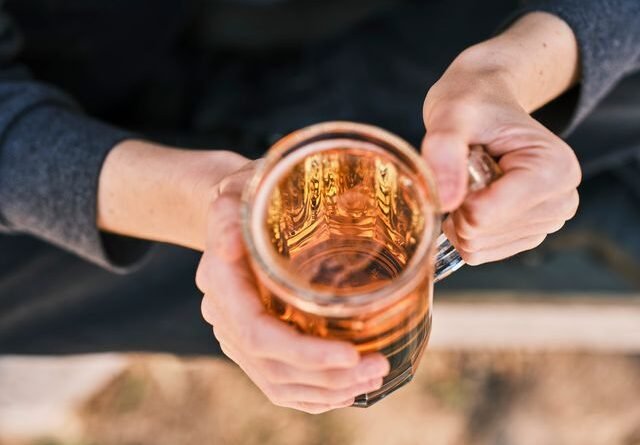 Evalúan diputados subir impuesto a cerveza para recaudar 382 millones de dólares - RR Noticias