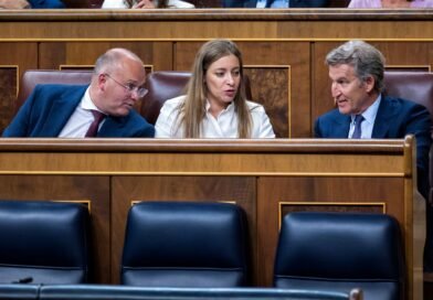 Feijóo se enroca con Vox y cierra la puerta a que ningún menor de Ceuta vaya a la Península
